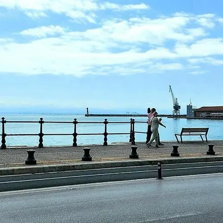 Liva Center Thessaloniki, Agias Sofias Thessaloníki