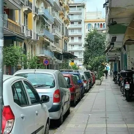 Liva Center Thessaloniki, Agias Sofias Apartment