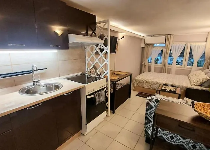 Liva Center Thessaloniki, Agias Sofias Апартаменты Салоники